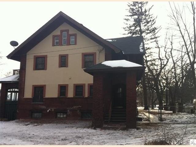330 N 16th Ave E, Duluth, MN 55812 photo 1