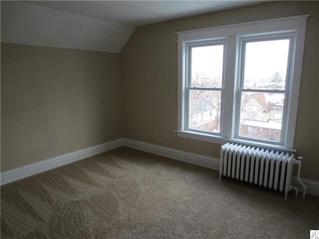 2423 W 6th St, Duluth, MN 55806 photo 5