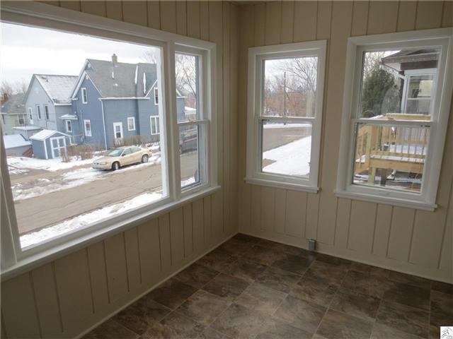 2423 W 6th St, Duluth, MN 55806 photo 2