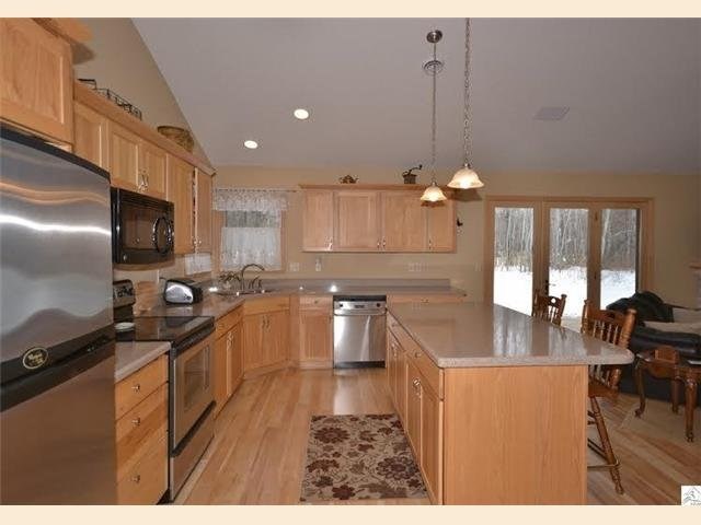 729 Creekside Cr, Duluth, MN 55811 photo 3