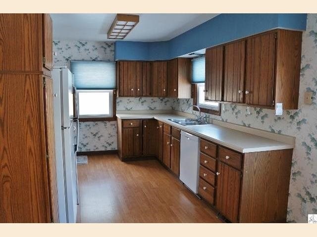 5421 Otsego St, Duluth, MN 55804 photo 3