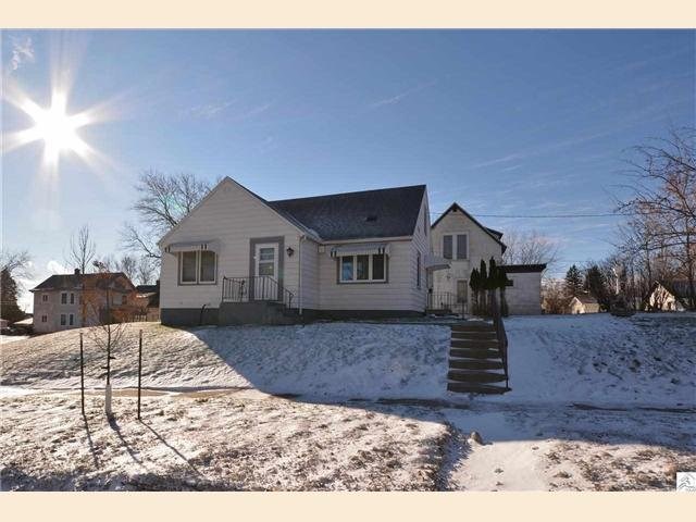 603 N 40th Ave W, Duluth, MN 55807 photo 1
