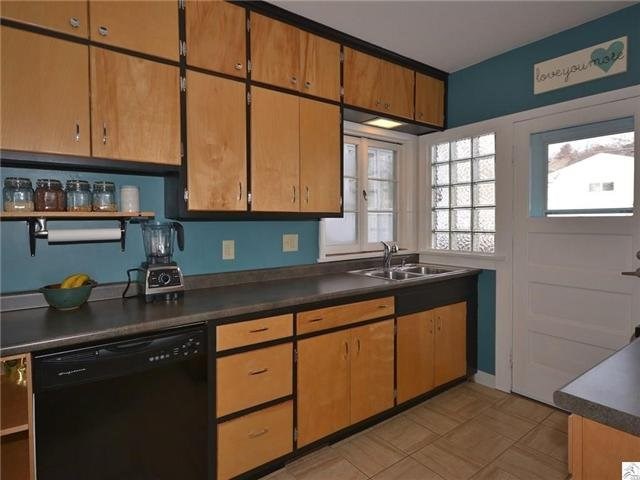1311 E 9th St, Duluth, MN 55805 photo 8