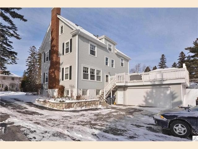 2520 E 3rd St, Duluth, MN 55812 photo 2