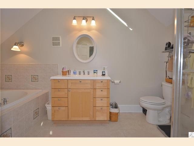 2520 E 3rd St, Duluth, MN 55812 photo 10
