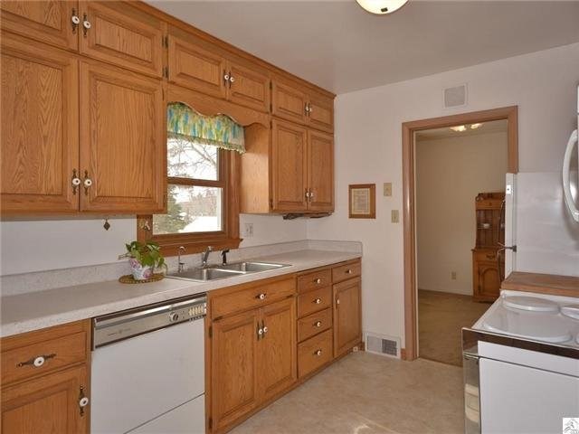 4112 Gladstone St, Duluth, MN 55804 photo 4