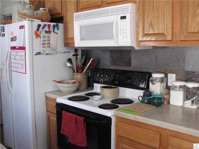 3125 E Superior St, Duluth, MN 55812 photo 4