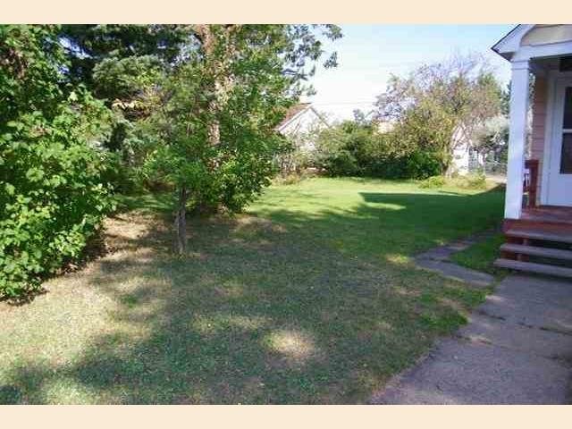 1121 E Chapman St, Ely, MN 55731 photo 2
