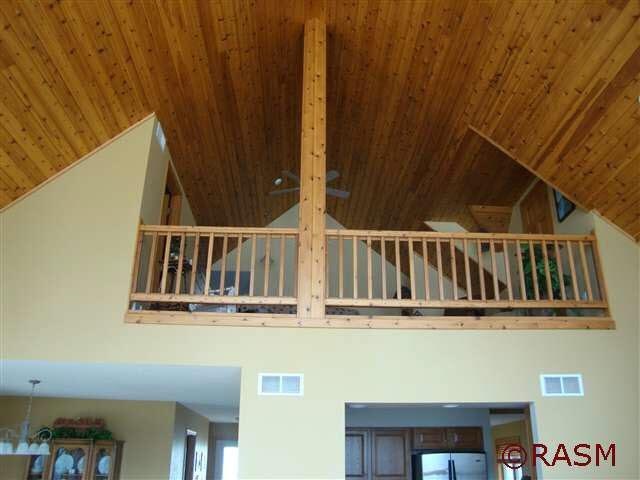 18654 Shelby Ct, Waterville, MN 56096 photo 2