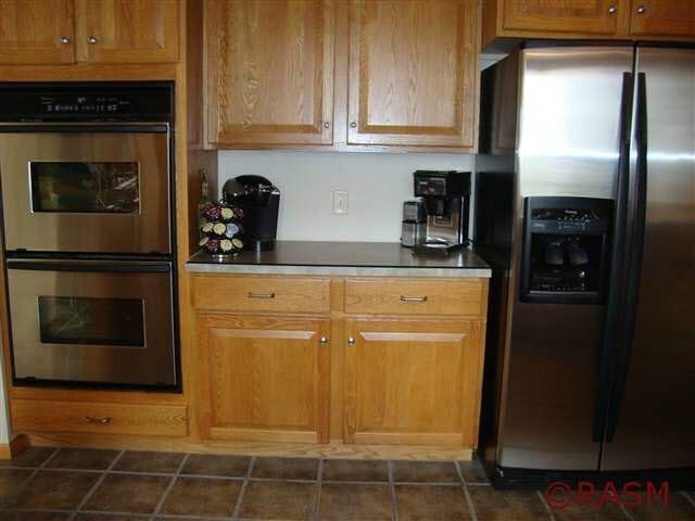 18654 Shelby Ct, Waterville, MN 56096 photo 3