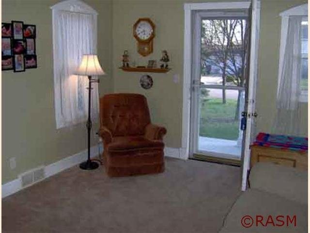 623 Chatham St, Saint Peter, MN 56082 photo 3
