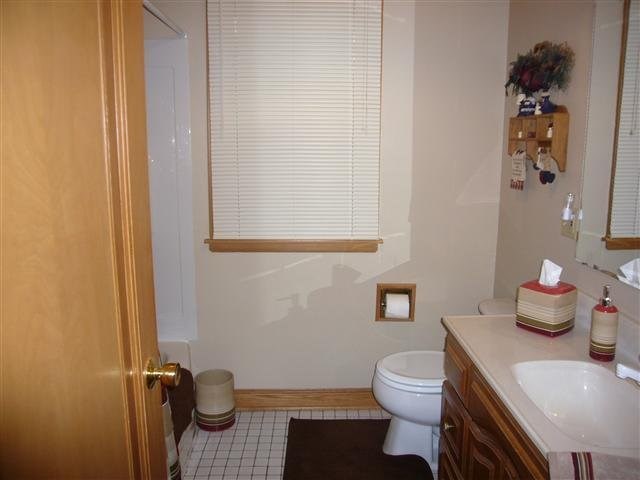 618 W Grace St, Saint Peter, MN 56082 photo 7