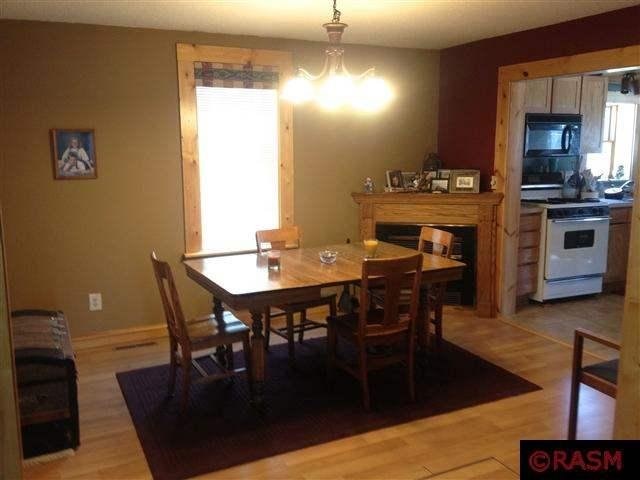 1115 S 4th St, Saint Peter, MN 56082 photo 5