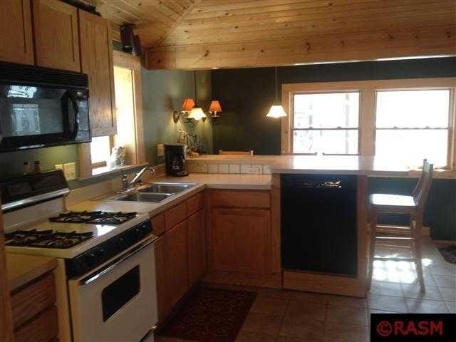 1115 S 4th St, Saint Peter, MN 56082 photo 2