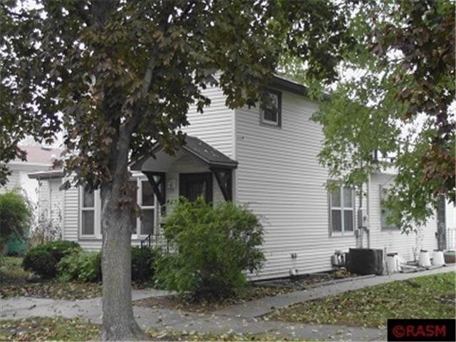 425 W Park Row, Saint Peter, MN 56082 photo 2