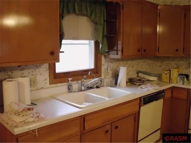 425 W Park Row, Saint Peter, MN 56082 photo 4