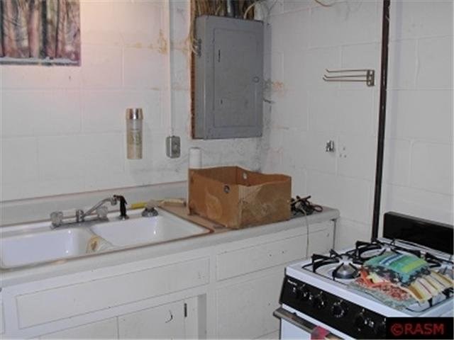 425 W Park Row, Saint Peter, MN 56082 photo 12