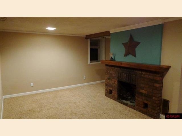 606 Kendall St, Marshall, MN 56258 photo 11