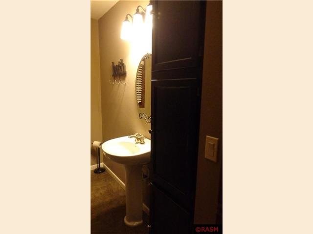 606 Kendall St, Marshall, MN 56258 photo 9