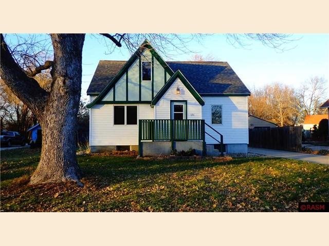 606 Kendall St, Marshall, MN 56258 photo 1