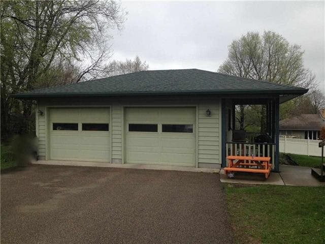 717 W Grace St, Saint Peter, MN 56082 photo 2