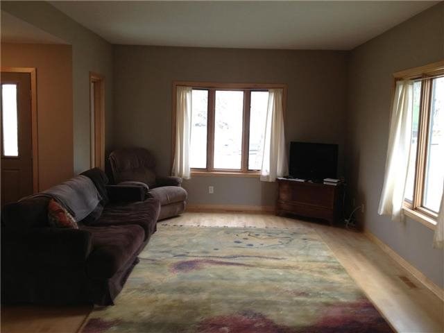717 W Grace St, Saint Peter, MN 56082 photo 5