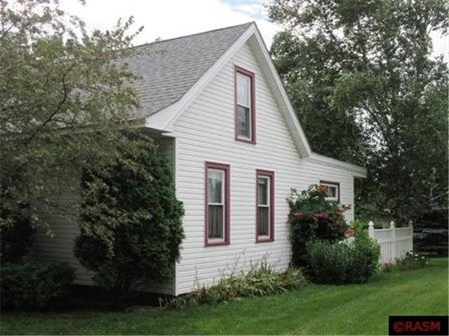 818 N 3rd St, Saint Peter, MN 56082 photo 2