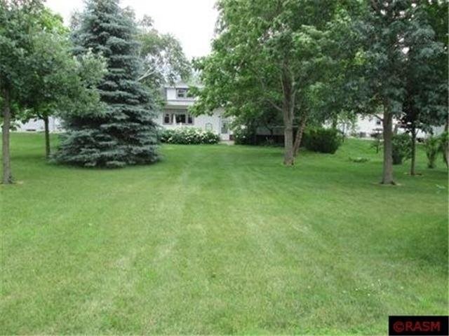 818 N 3rd St, Saint Peter, MN 56082 photo 4
