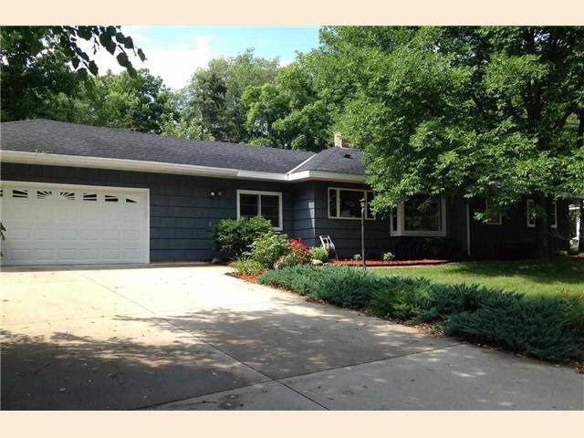 702 Lower Johnson Cir, Saint Peter, MN 56082 photo 1