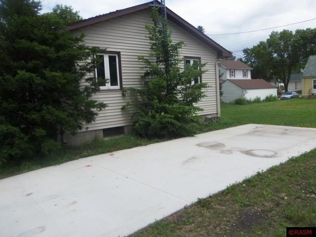 305 S Central Ave, Mapleton, MN 56065 photo 2