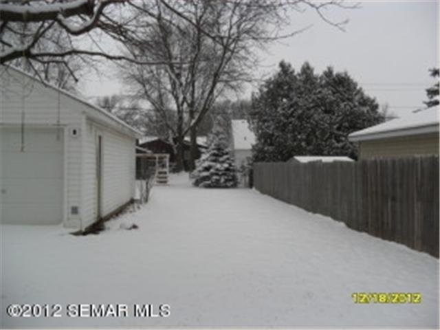 2106 Oakland Ave E, Austin, MN 55912 photo 4
