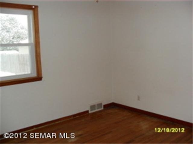 2106 Oakland Ave E, Austin, MN 55912 photo 9