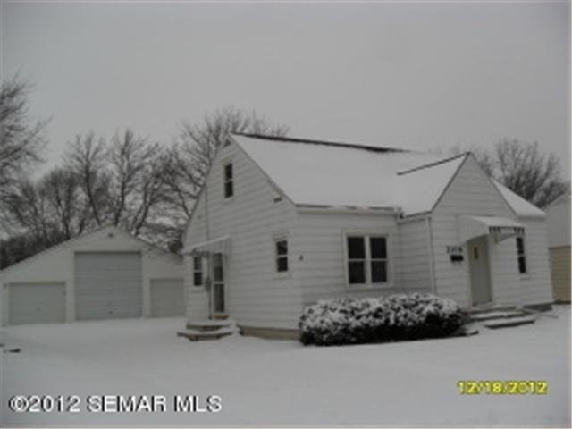 2106 Oakland Ave E, Austin, MN 55912 photo 1