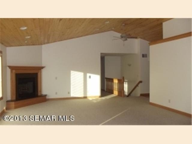 404 3rd Se Ave, Spring Grove, MN 55974 photo 5