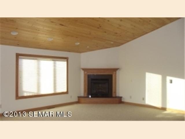 404 3rd Se Ave, Spring Grove, MN 55974 photo 4