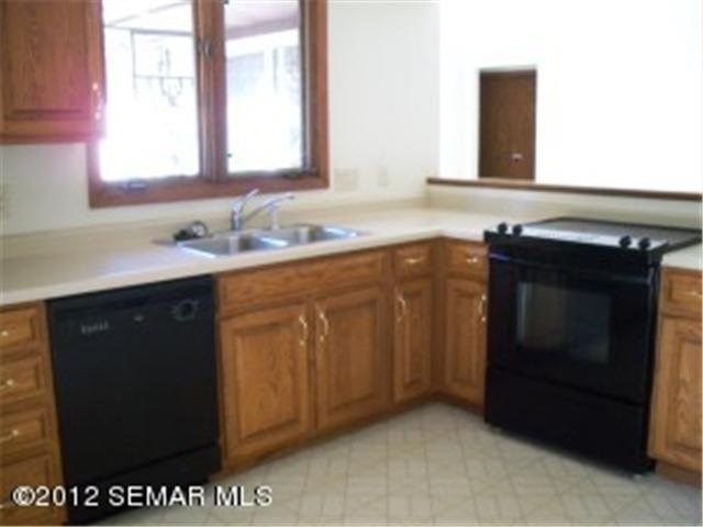 528 S Parsons St, Spring Valley, MN 55975 photo 4