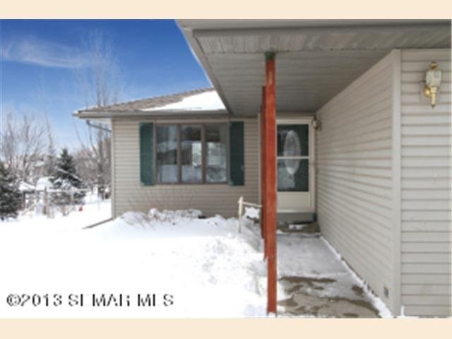725 4th Ave SW, Plainview, MN 55964 photo 1