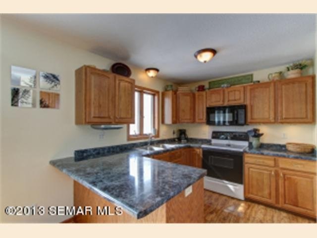 725 4th Ave SW, Plainview, MN 55964 photo 10
