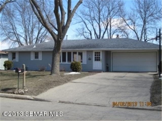 1013 Maplehill Dr, Albert Lea, MN 56007 photo 1