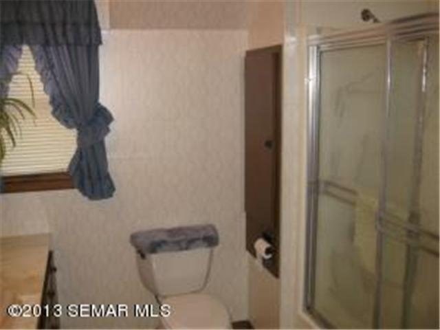 332 E 2nd St, Albert Lea, MN 56007 photo 14