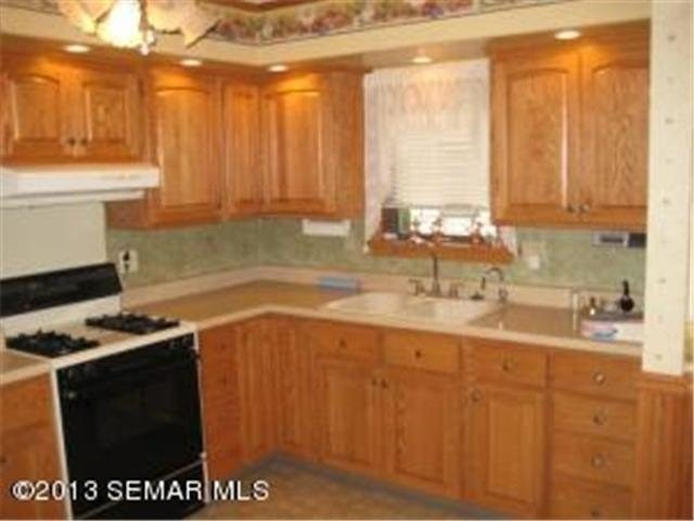 332 E 2nd St, Albert Lea, MN 56007 photo 5