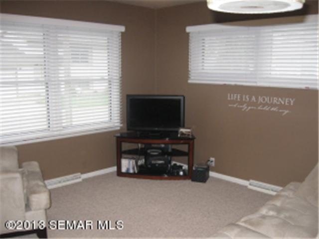 815 S 3rd Ave, Albert Lea, MN 56007 photo 7