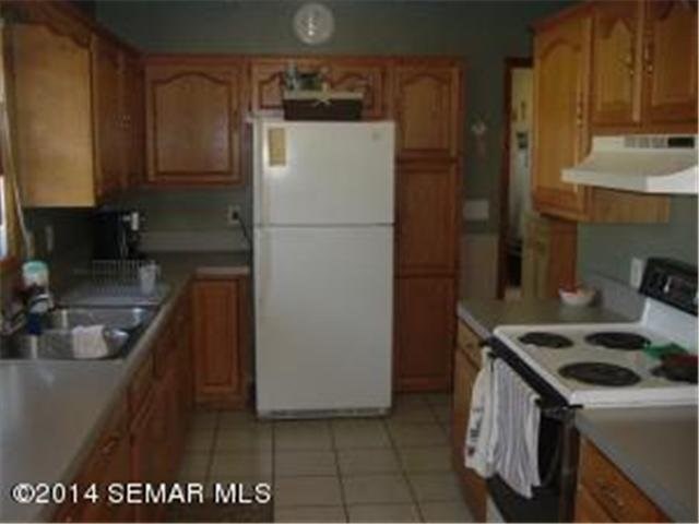 416 S Hokah St, Caledonia, MN 55921 photo 6