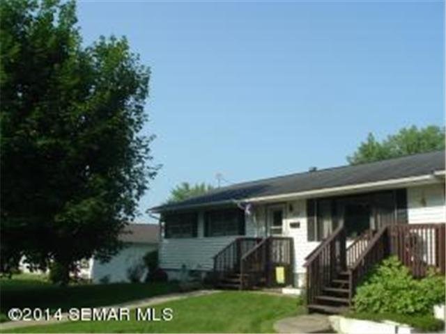 416 S Hokah St, Caledonia, MN 55921 photo 1