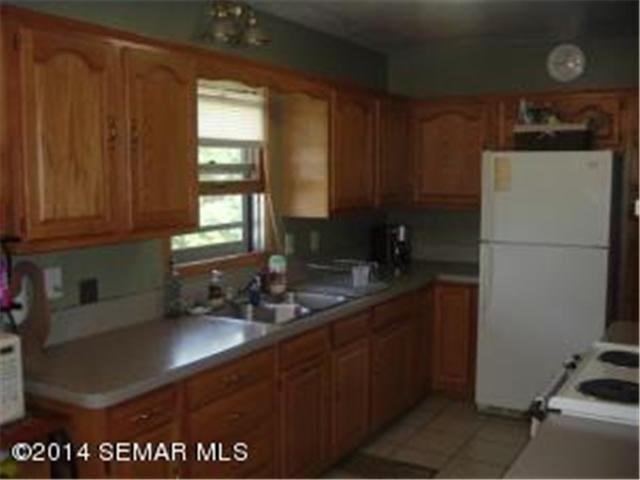 416 S Hokah St, Caledonia, MN 55921 photo 5