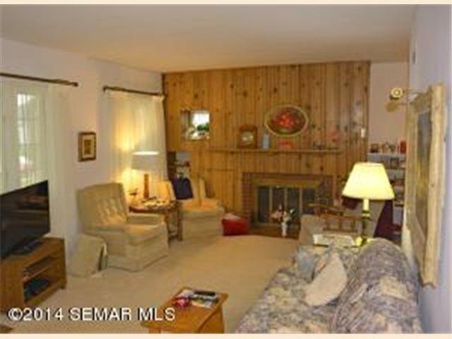 810 John Farry Pl, Albert Lea, MN 56007 photo 3