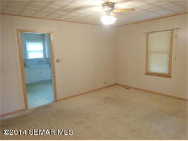 631 7th St E, Albert Lea, MN 56007 photo 3
