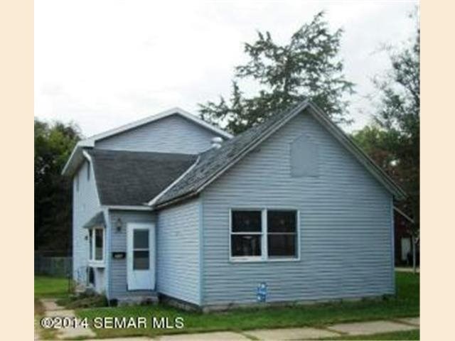 701 E Mark St, Winona, MN 55987 photo 1