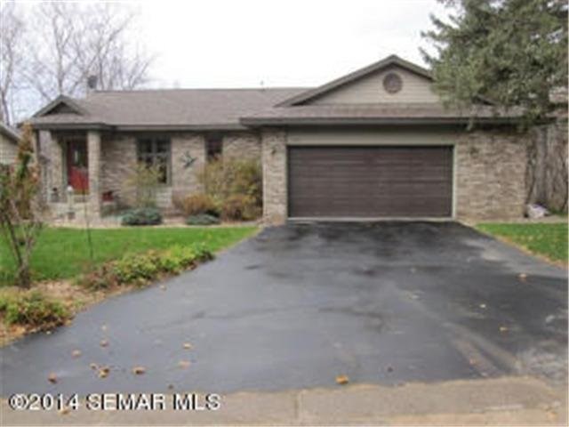 719 Hillcrest Ave, La Crescent, MN 55947 photo 1