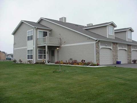 2667 Edgewood Dr, Beloit, WI 53511 photo 1
